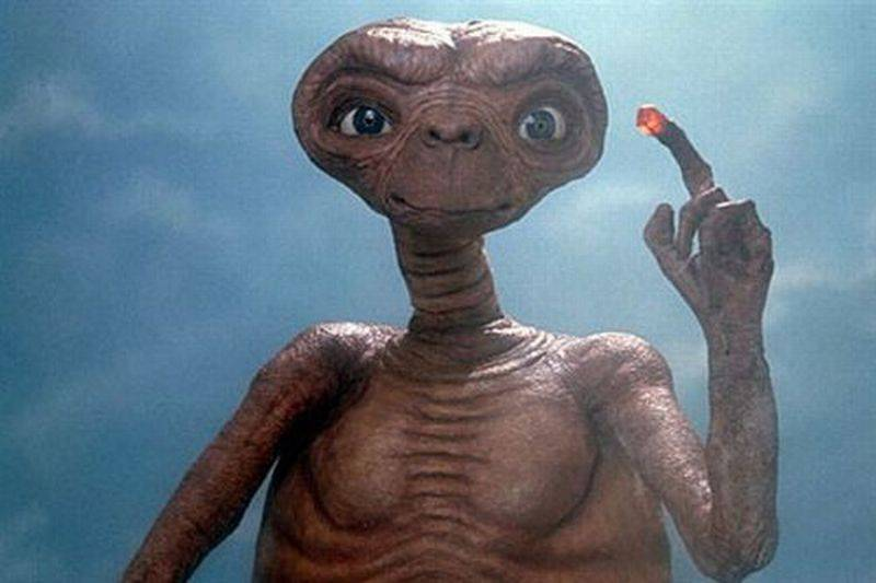 Illustration for article titled 12 Aliens That Look Way Too Much Like Penises